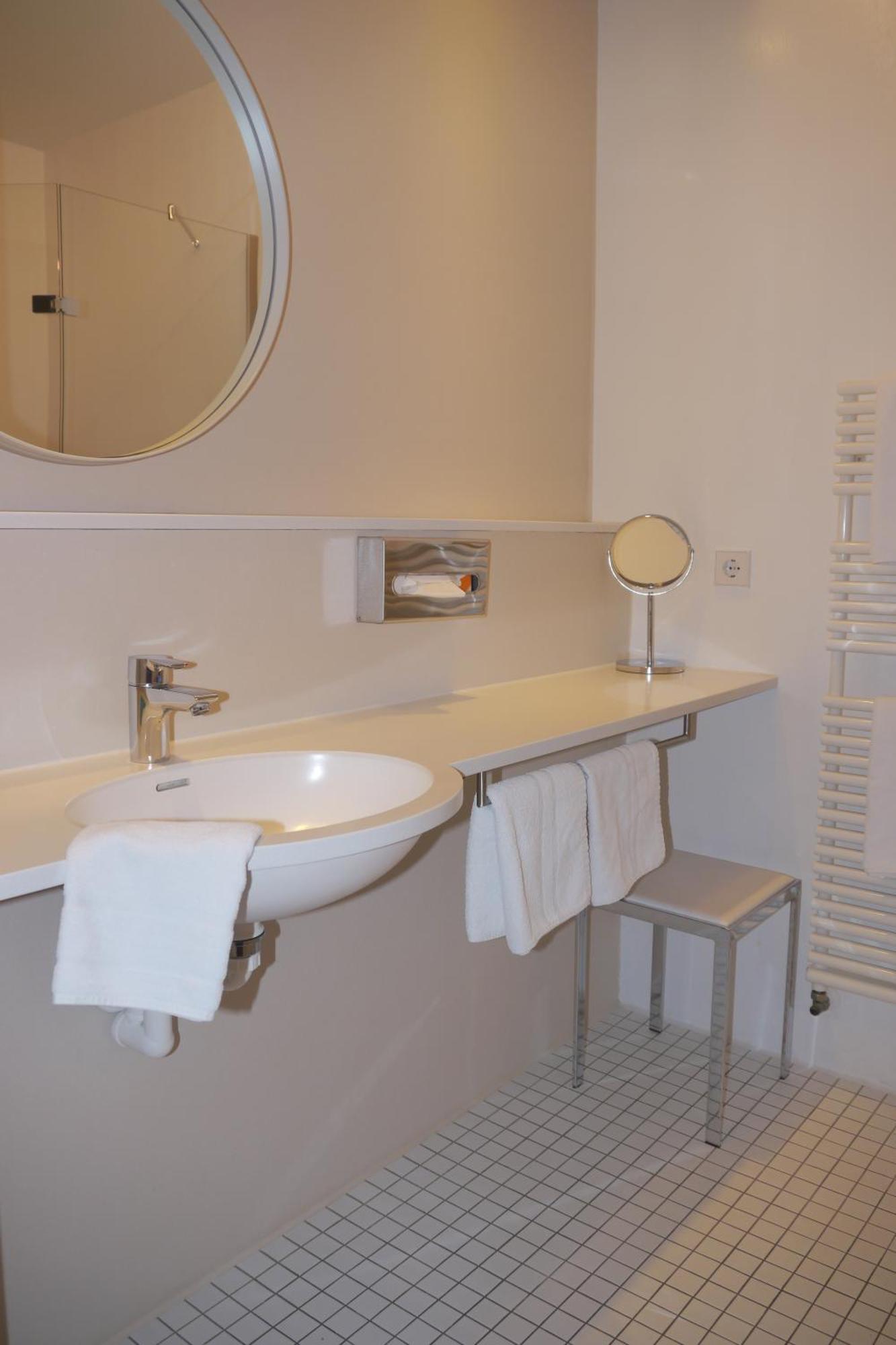 Hotel Knoblauch Friedrichshafen Room photo